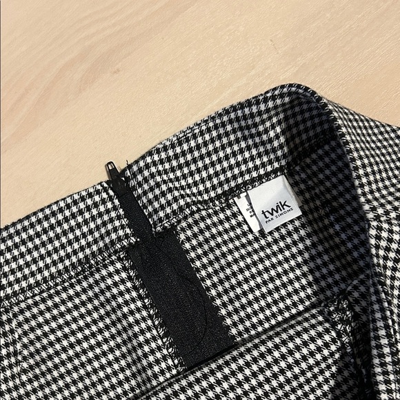 Twik Black and White Mini Skirt - Picture 2 of 2